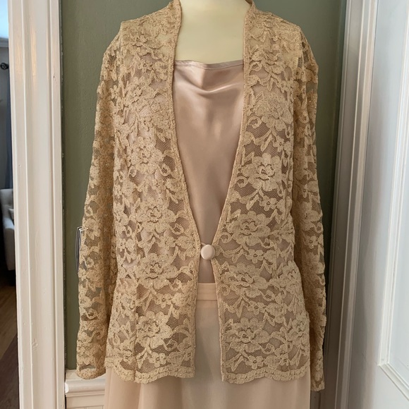 Jessica Howard formal - Picture 14 of 15